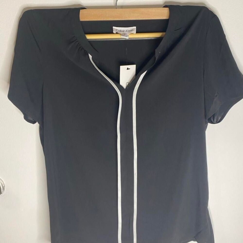 Calvin-klein Women's Black and Grey Shirt